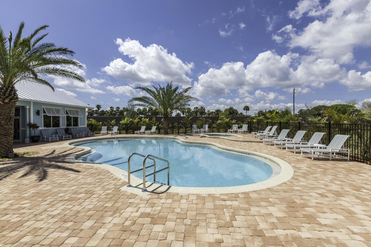 Cape Crossing Resort & Marina Merritt Island Exterior photo